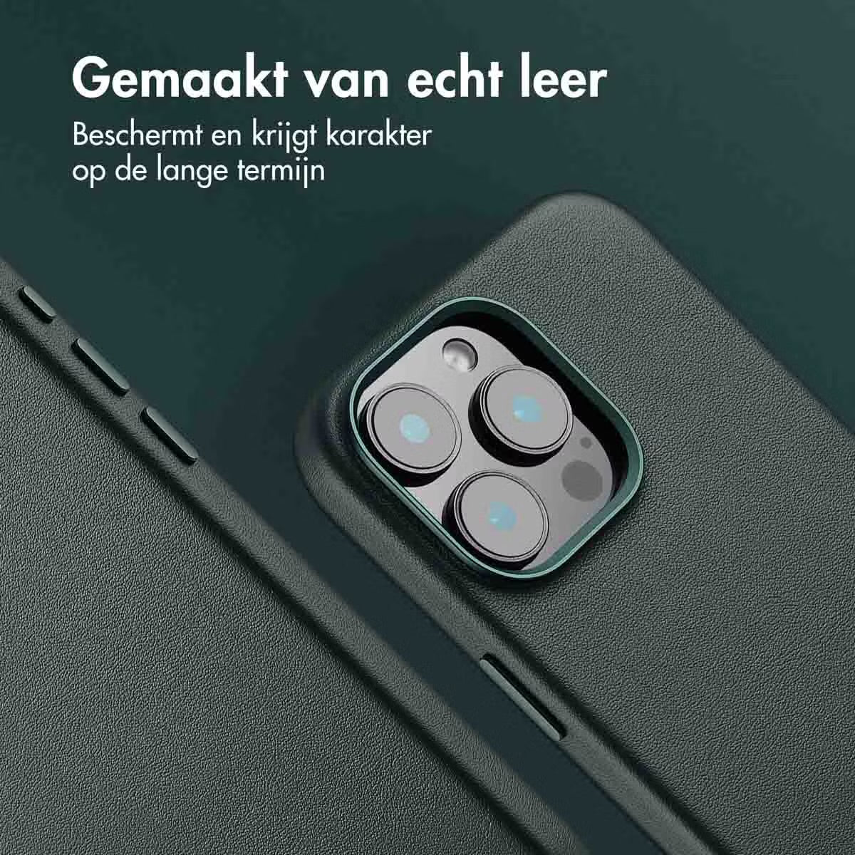 Accezz MagSafe Leather Backcover voor de Apple iPhone 16 Pro Max - Cedar Green