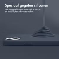 Accezz Liquid Silicone Backcover met MagSafe voor de Apple iPhone 16 Pro Max - Donkerblauw