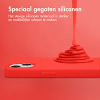 Accezz Liquid Silicone Backcover met MagSafe voor de Apple iPhone 15 Pro Max - Rood