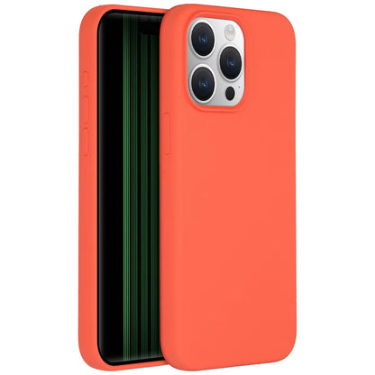 Accezz Liquid Silicone Backcover met MagSafe voor de Apple iPhone 15 Pro Max - Nectarine