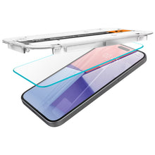 Spigen GLAStR EZ Fit Screenprotector + Applicator 2-pack voor de Apple iPhone 16 / 15