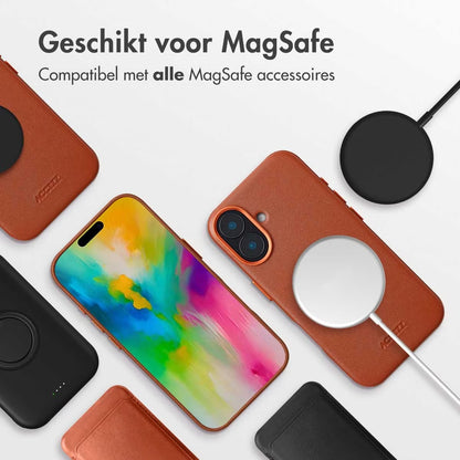 Accezz MagSafe Leather Backcover voor de Apple iPhone 16 - Sienna Brown
