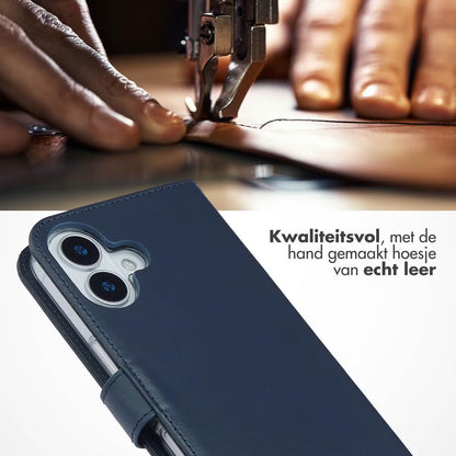 Selencia Echt Leren Bookcase voor de Apple iPhone 17 - Blauw