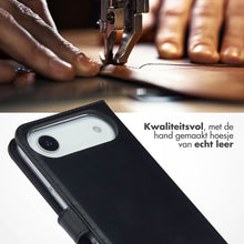 Selencia Echt Leren Bookcase voor de Apple iPhone Air - Zwart