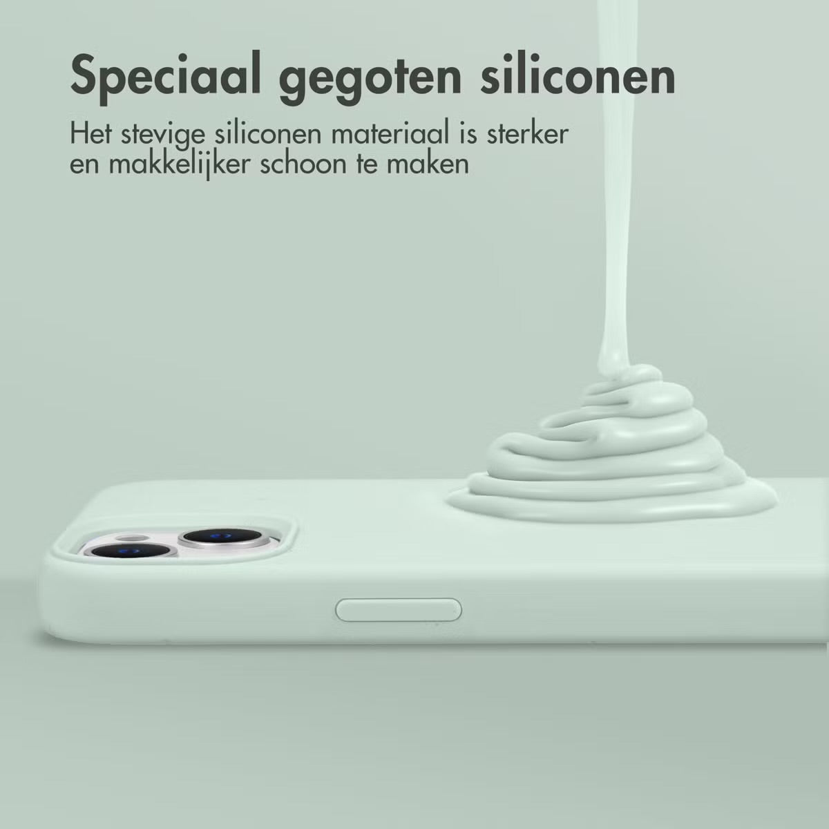 Accezz Liquid Silicone Backcover voor de Apple iPhone 15 - Sky Blue