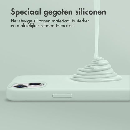 Accezz Liquid Silicone Backcover voor de Apple iPhone 15 - Sky Blue