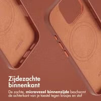 Accezz MagSafe Leather Backcover voor de Apple iPhone 16 Pro - Sienna Brown