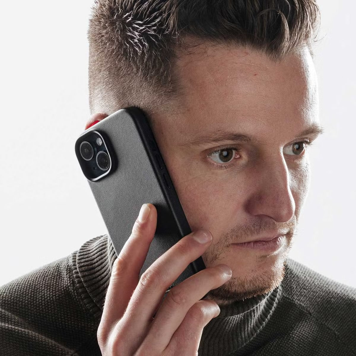 Accezz MagSafe Leather Backcover voor de Apple iPhone 16 Pro Max - Onyx Black