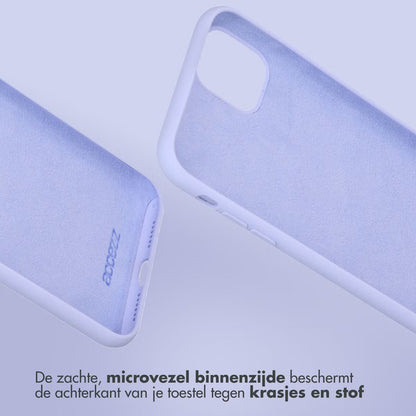 Accezz Liquid Silicone Backcover voor de iPhone 13 Mini - Paars