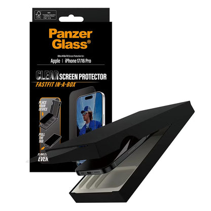 PanzerGlass Ultra Wide Fit FastFit in-a-box Screenprotector voor de Apple iPhone 17 / 16 Pro