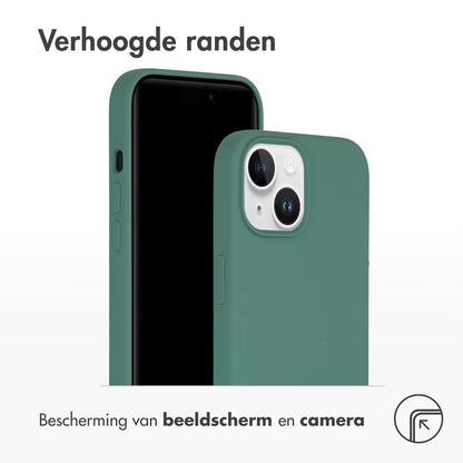 Accezz Liquid Silicone Backcover met MagSafe voor de Apple iPhone 15 - Donkergroen