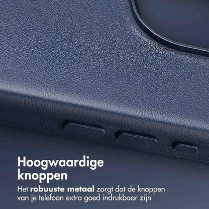 Accezz MagSafe Leather Backcover voor de Apple iPhone 16 Pro - Nightfall Blue