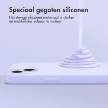 Accezz Liquid Silicone Backcover met MagSafe voor de Apple iPhone 17 - Paars