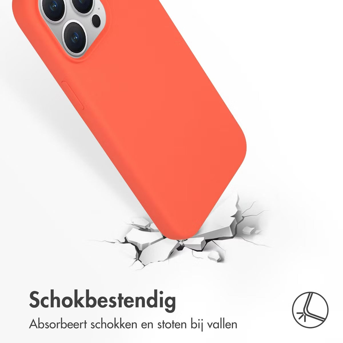 Accezz Liquid Silicone Backcover met MagSafe voor de Apple iPhone 15 Pro Max - Nectarine