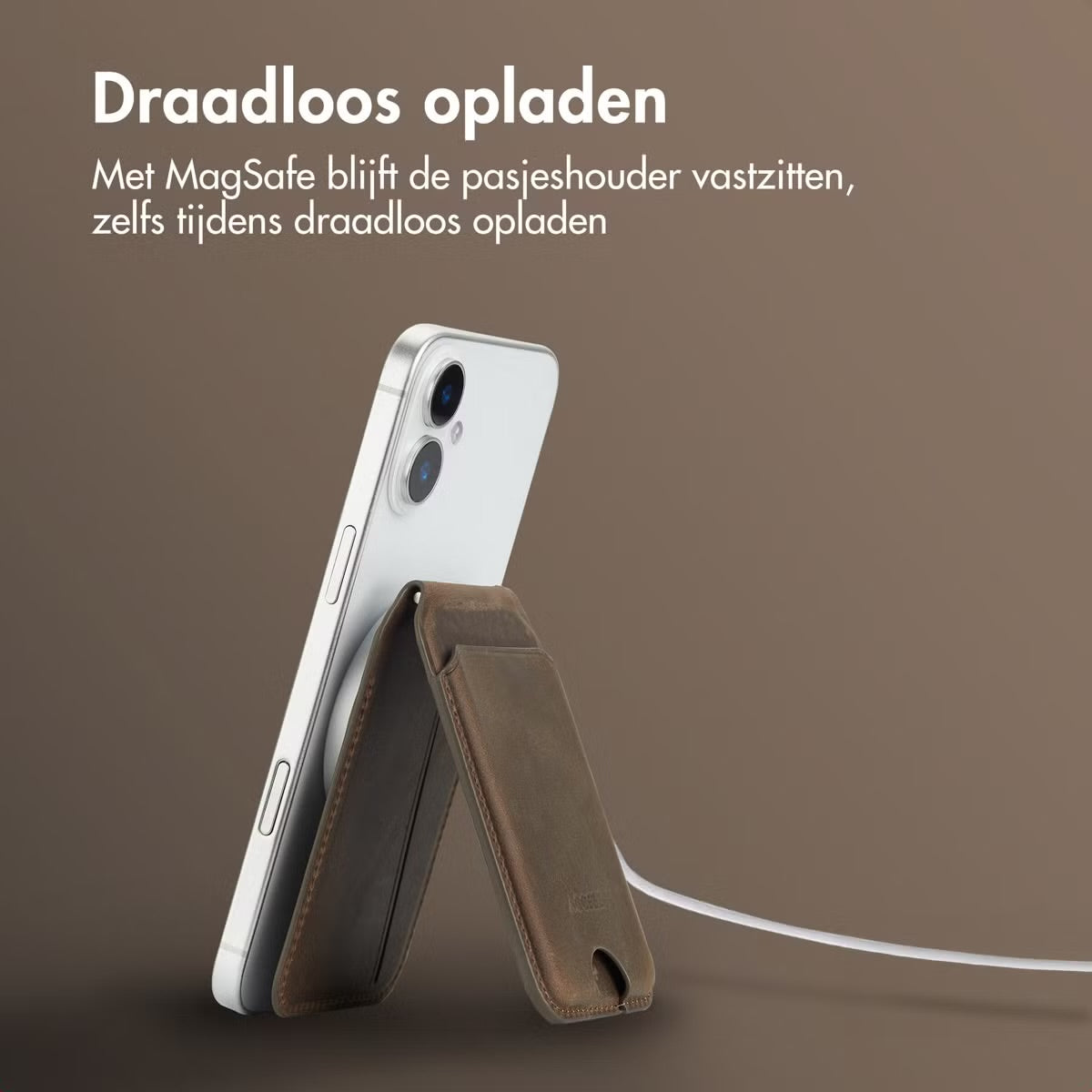 Accezz Vintage Leather MagSafe Kaarthouder met Standaard - Rustic Brown