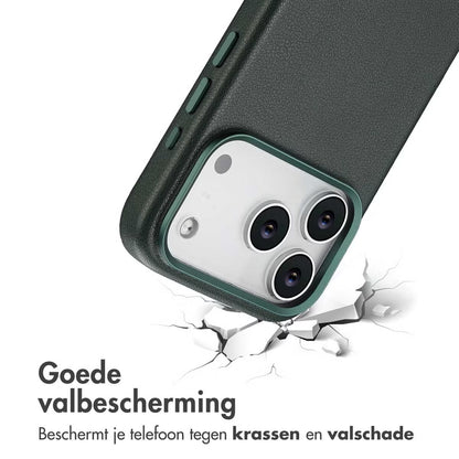 Accezz MagSafe Leather Backcover voor de Apple iPhone 17 Pro - Cedar Green