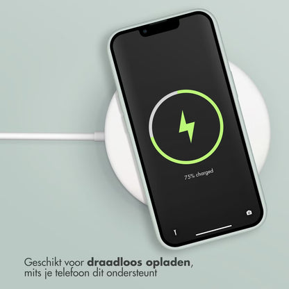 Accezz Liquid Silicone Backcover voor de Apple iPhone 14 / 13