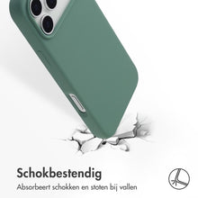 Accezz Liquid Silicone Backcover met MagSafe voor de Apple iPhone 17 Pro Max - Donkergroen