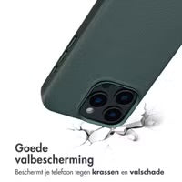 Accezz MagSafe Leather Backcover voor de Apple iPhone 16 Pro - Cedar Green