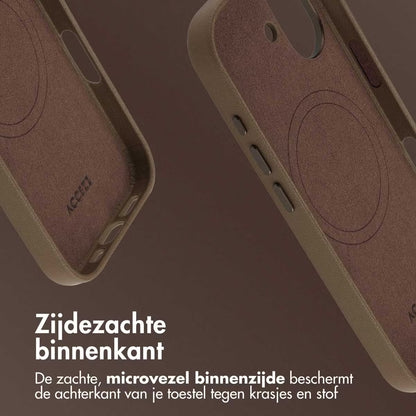 Accezz MagSafe Leather Backcover voor de Apple iPhone 17 - Coffee
