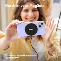 Accezz Liquid Silicone Backcover met MagSafe voor de Apple iPhone 14 - Paars