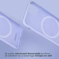 Accezz Liquid Silicone Backcover met MagSafe voor de Apple iPhone 14 - Paars