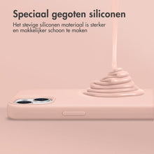 Accezz Liquid Silicone Backcover met MagSafe voor de Apple iPhone 17 - Roze
