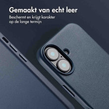 Accezz MagSafe Leather Backcover voor de Apple iPhone 16 - Nightfall Blue