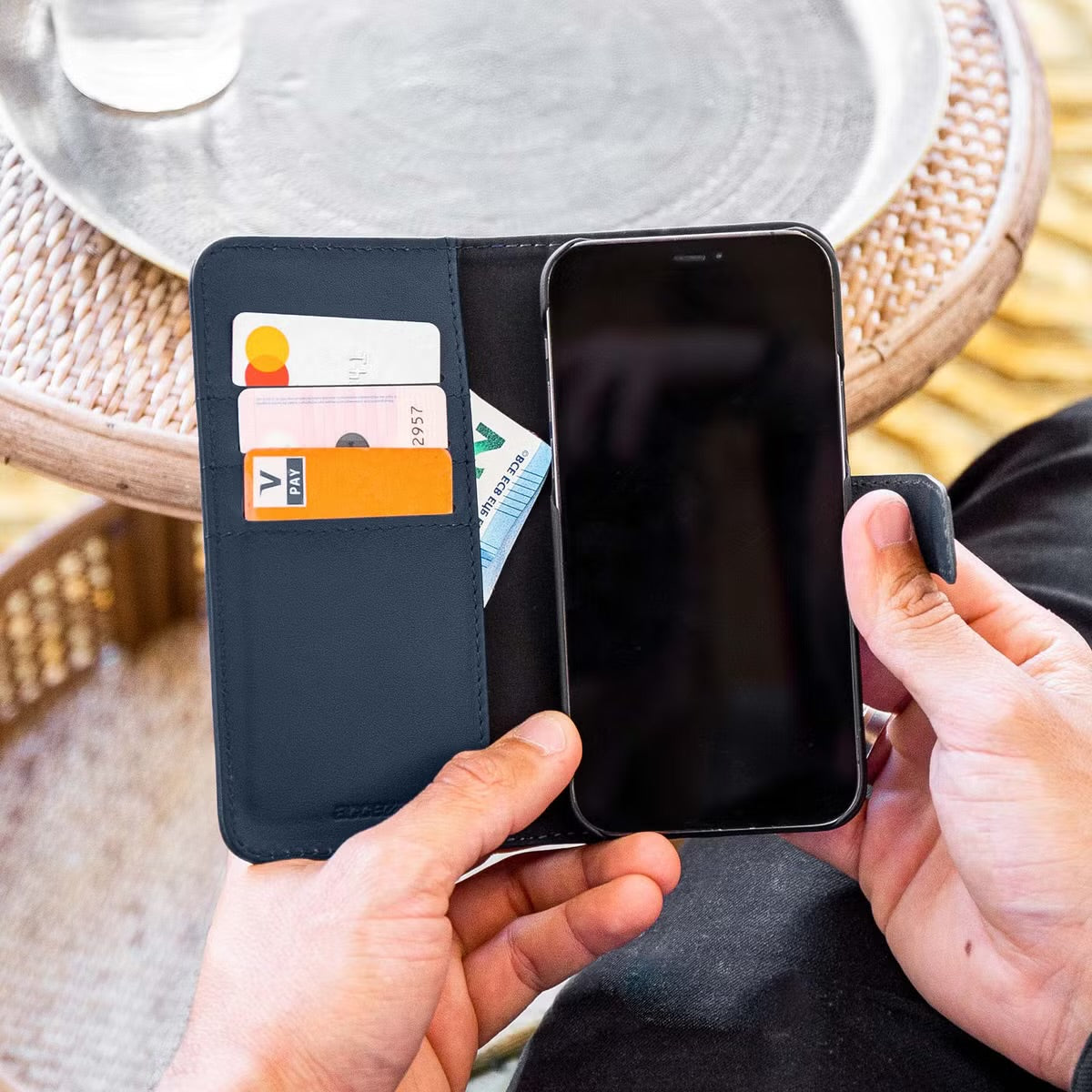 Accezz Premium Leather 2 in 1 Wallet Bookcase voor de iPhone 13 Mini - Donkerblauw