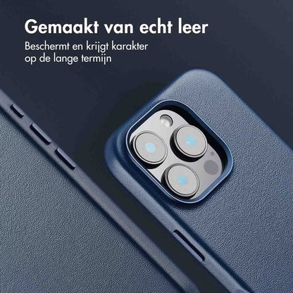 Accezz MagSafe Leather Backcover voor de Apple iPhone 16 Pro - Nightfall Blue