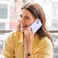 Accezz Liquid Silicone Backcover met MagSafe voor de Apple iPhone 14 - Paars