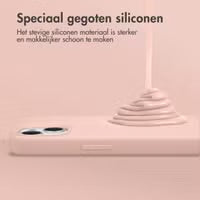 Accezz Liquid Silicone Backcover met MagSafe voor de Apple iPhone 15 Pro Max - Roze