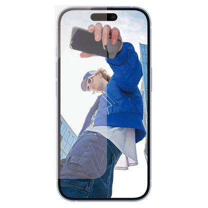 PanzerGlass Anti-Bacterial Screenprotector voor de Apple iPhone 16