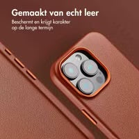 Accezz MagSafe Leather Backcover voor de Apple iPhone 16 Pro - Sienna Brown