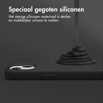 Accezz Liquid Silicone Backcover met MagSafe voor de Apple iPhone 15 - Zwart