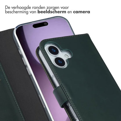 Selencia Echt Leren Bookcase voor de Apple iPhone 17 - Groen