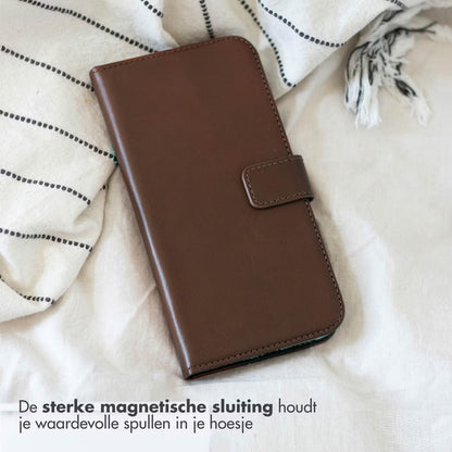 Selencia Echt Leren Bookcase voor de Apple iPhone 17 Pro Max - Bruin