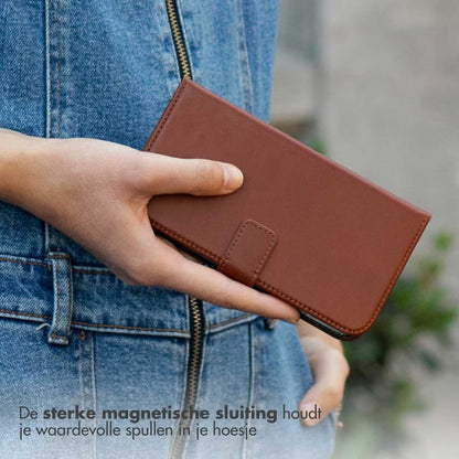 Selencia Echt Leren Bookcase voor de Apple iPhone 17 Pro Max - Lichtbruin